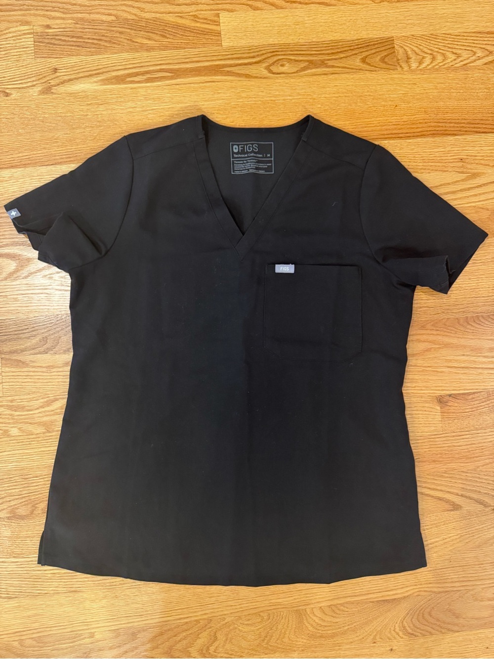 Figs Caterina One Pocket Scrub Top- Medium-Black